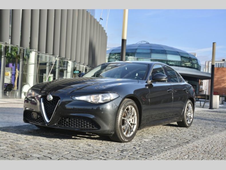 Alfa Romeo Giulia - hlavní foto