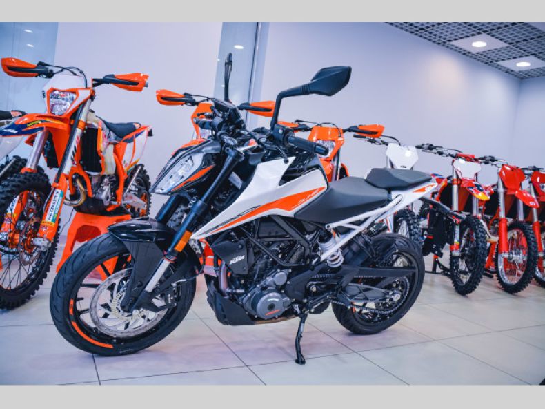 KTM Naked Bike - hlavní foto