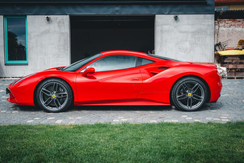 Ferrari 488 - hlavní fotka