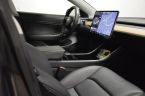 Tesla Model 3 - fotka číslo 12