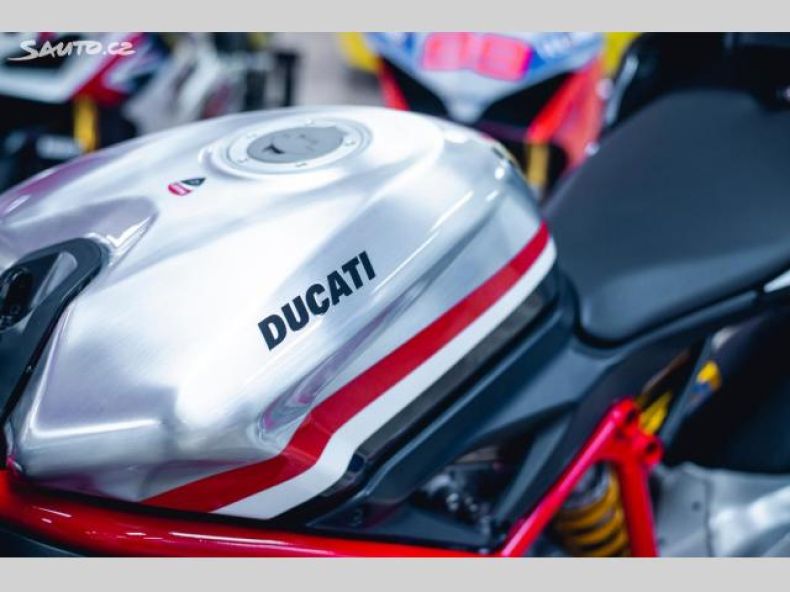 Ducati 1198 S - hlavní fotka