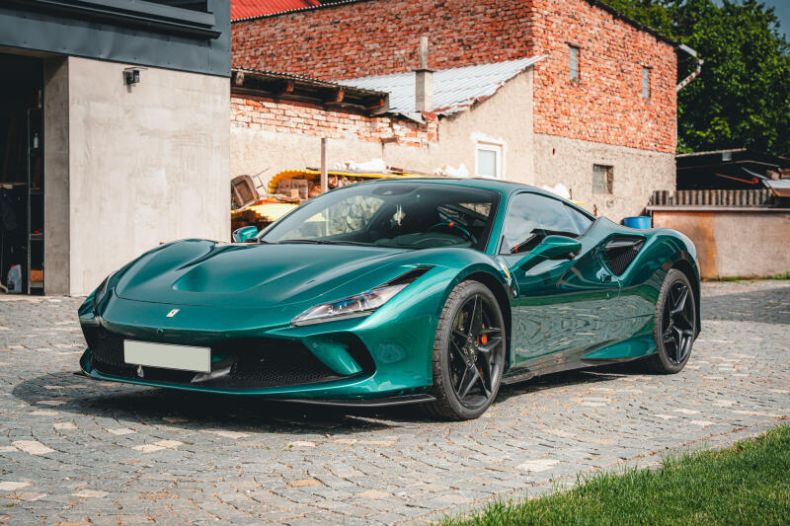 Ferrari F8 - hlavní fotka