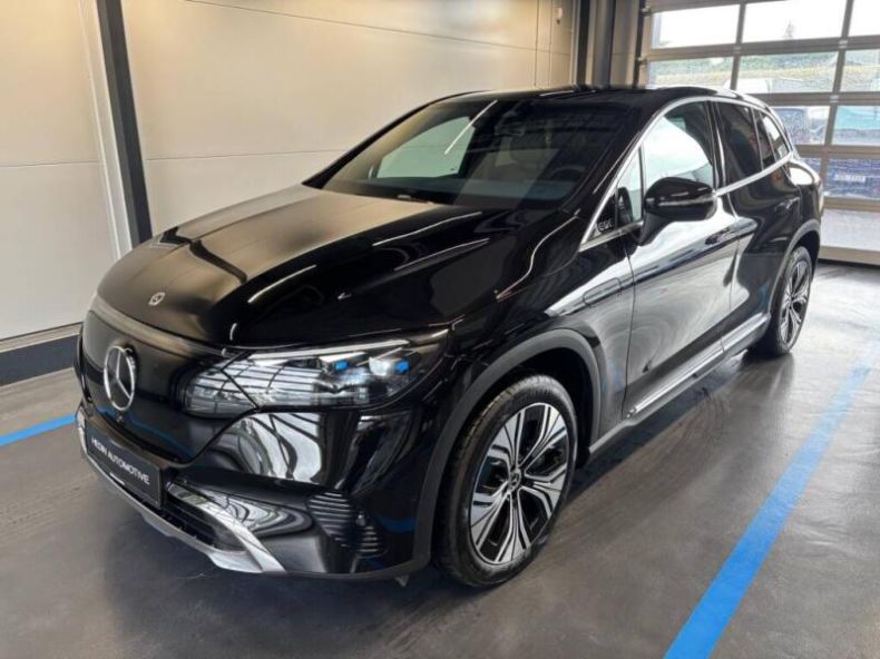 Mercedes EQE - hlavní foto