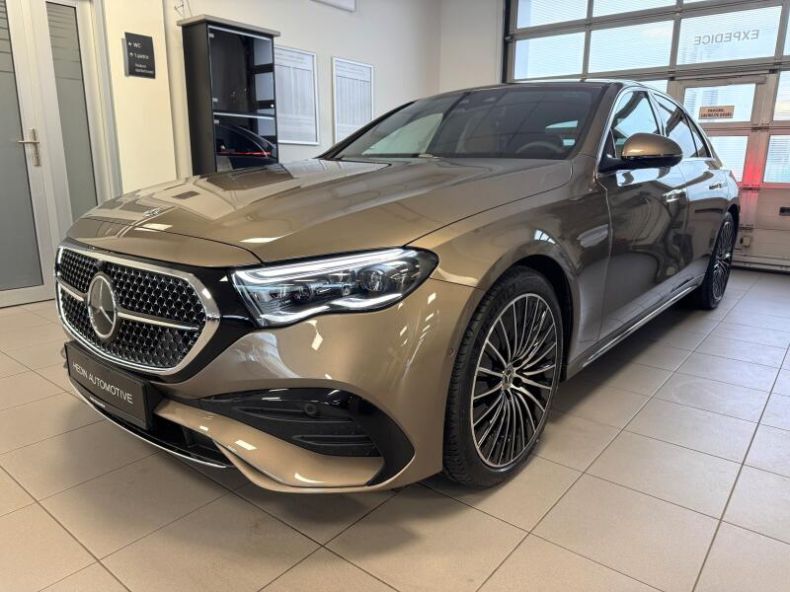 Mercedes Třída E - hlavní foto