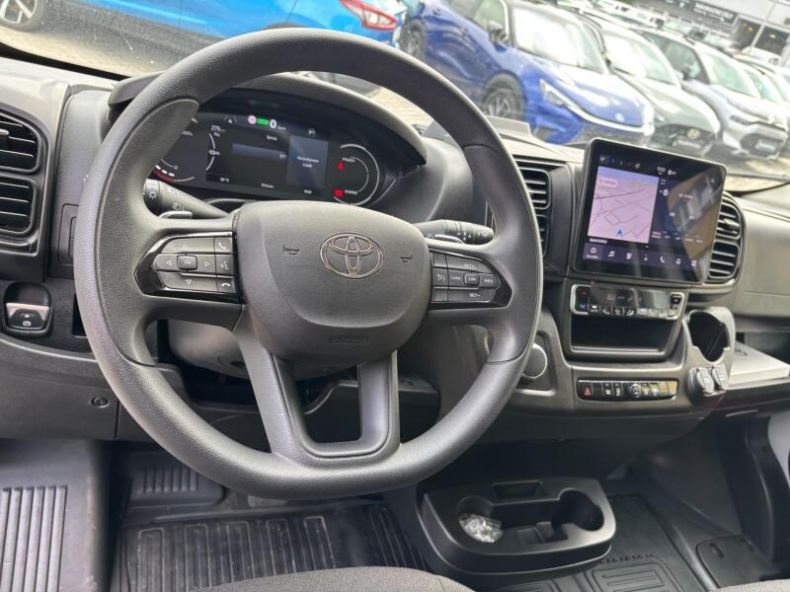 Toyota ProAce - hlavní fotka