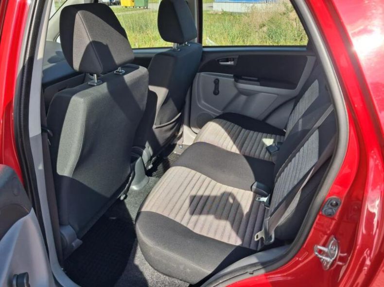 Suzuki SX4 - hlavní fotka