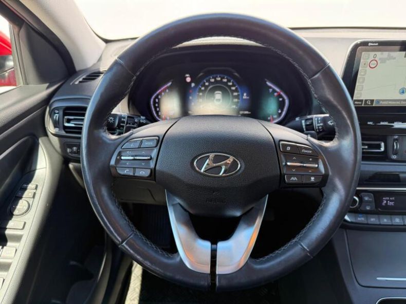 Hyundai i30 - hlavní fotka