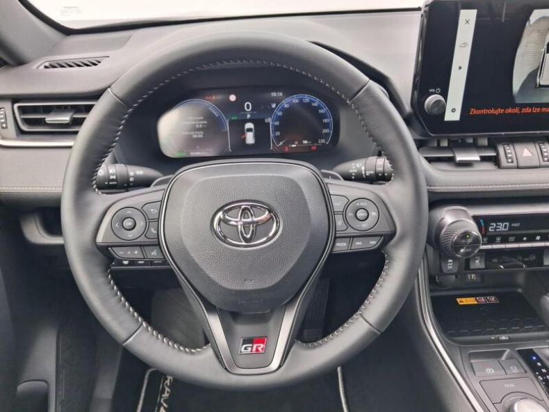 Toyota RAV 4 - hlavní fotka