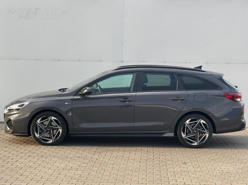Hyundai i30 - hlavní fotka