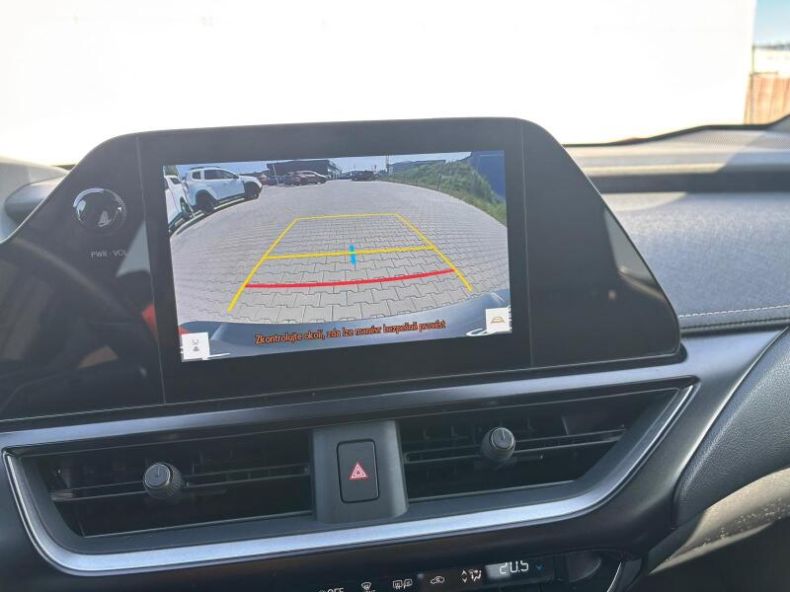 Lexus UX 250h - hlavní fotka
