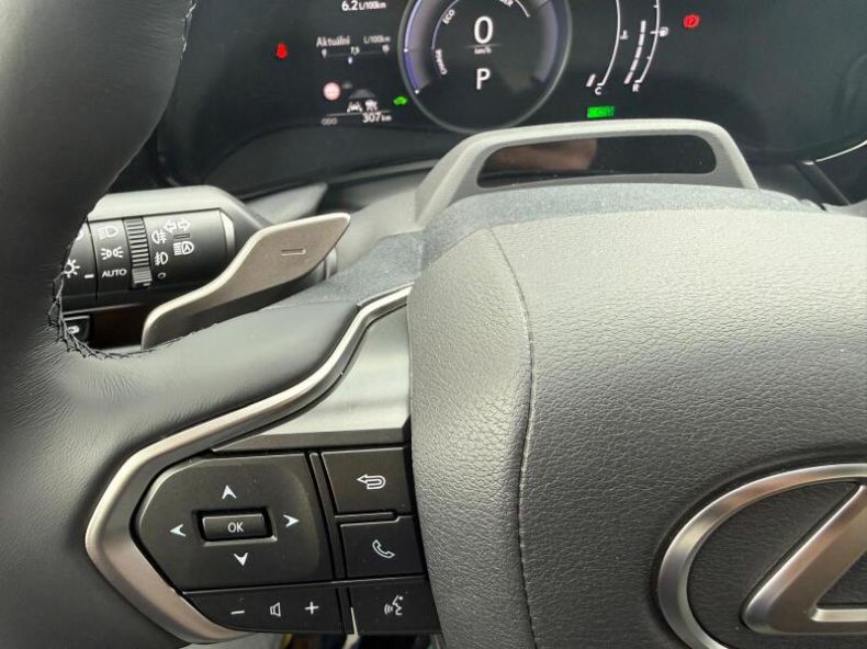 Lexus NX 350h - hlavní fotka