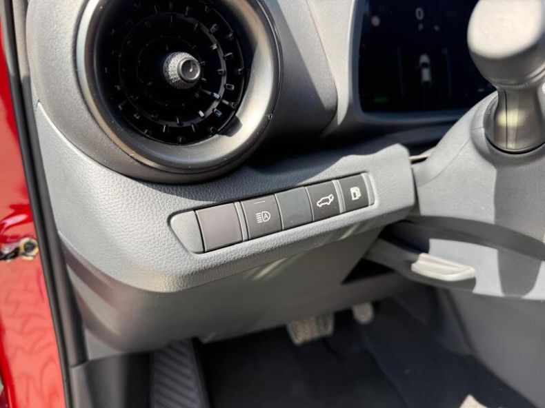 Toyota C-HR - hlavní fotka