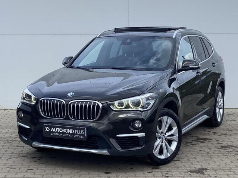 BMW X1 - hlavní foto