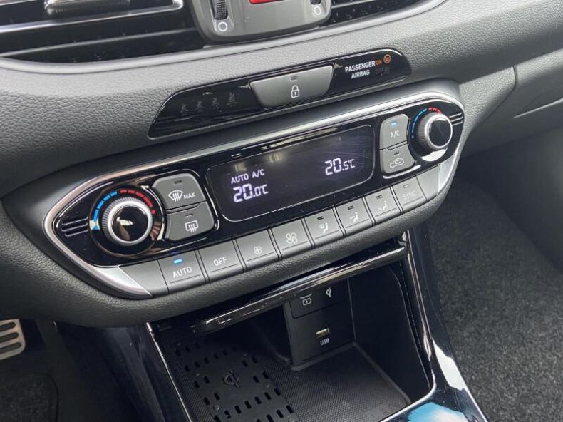 Hyundai i30 - hlavní fotka