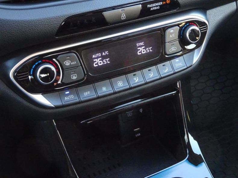 Hyundai i30 - hlavní fotka
