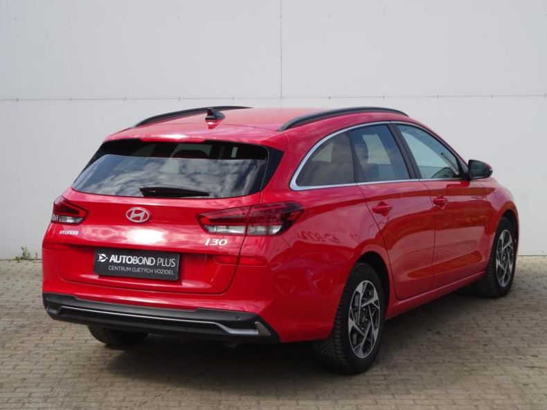 Hyundai i30 - hlavní fotka