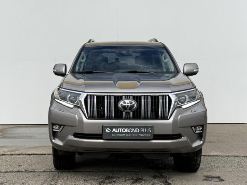 Toyota Land Cruiser - hlavní fotka