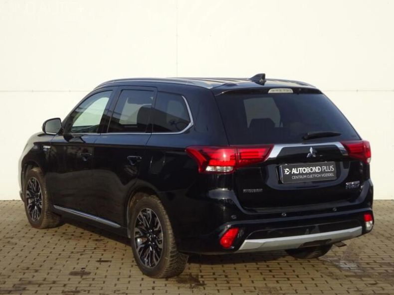 Mitsubishi Outlander - hlavní fotka