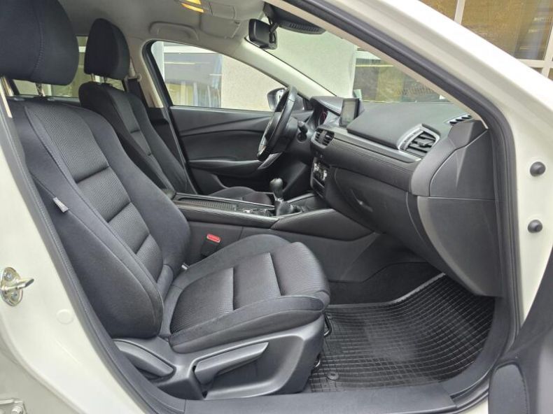 Mazda 6 - hlavní fotka