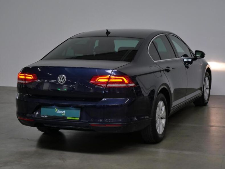 Volkswagen Passat - hlavní fotka