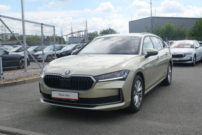 Škoda Superb - hlavní foto