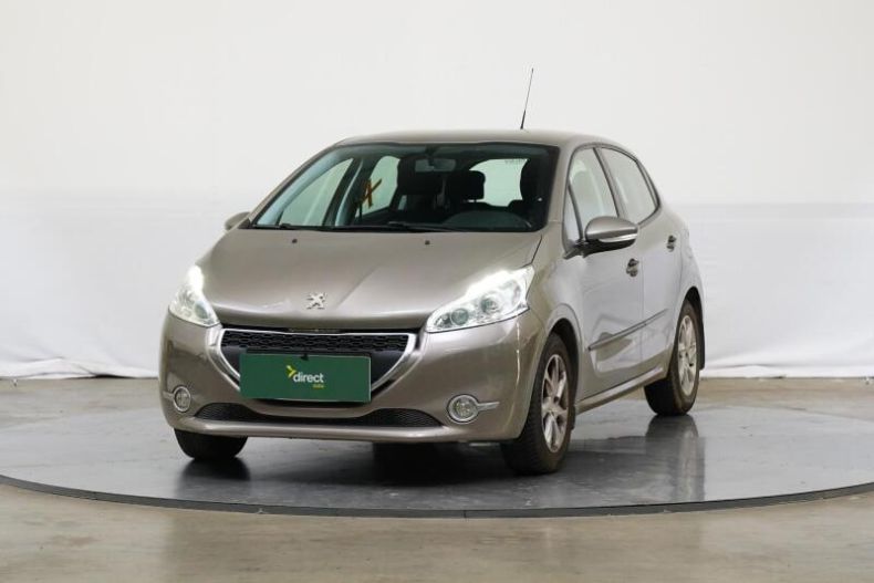 Peugeot 208 - hlavní foto