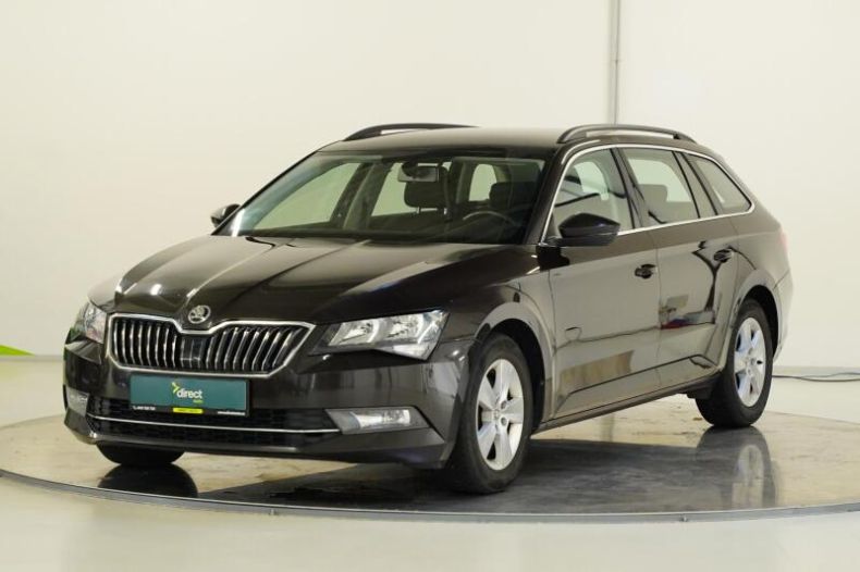 Škoda Superb - hlavní foto