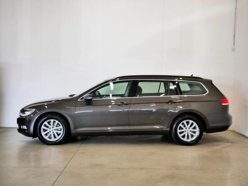 Volkswagen Passat - hlavní fotka