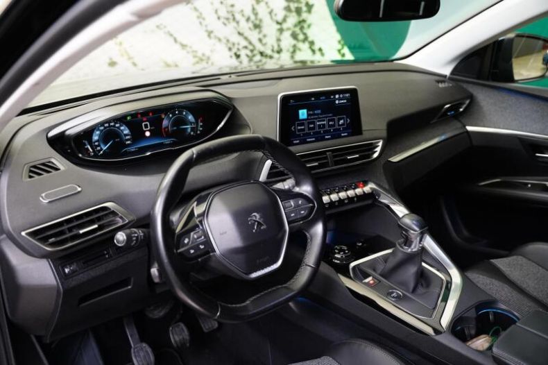 Peugeot 3008 - hlavní fotka