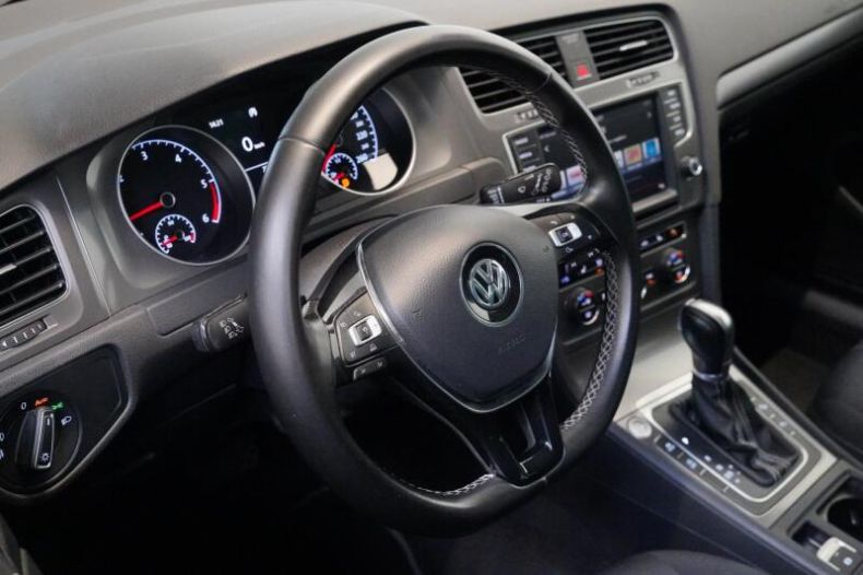 Volkswagen Golf - hlavní fotka