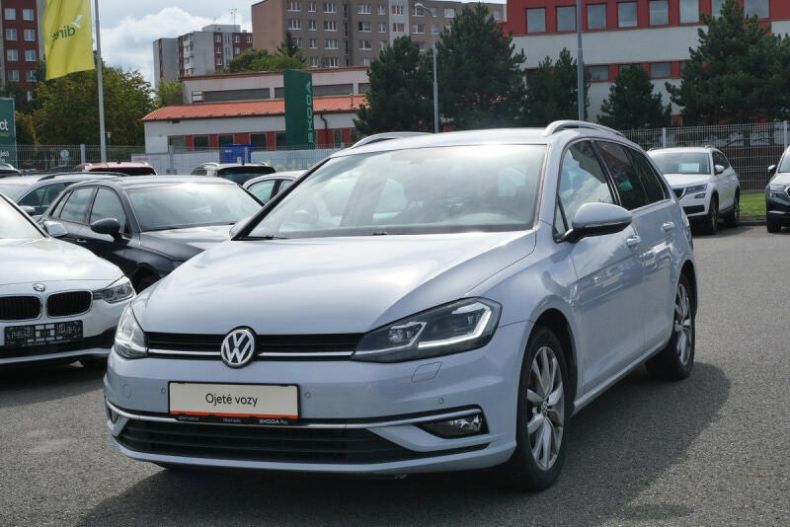 Volkswagen Golf - hlavní foto