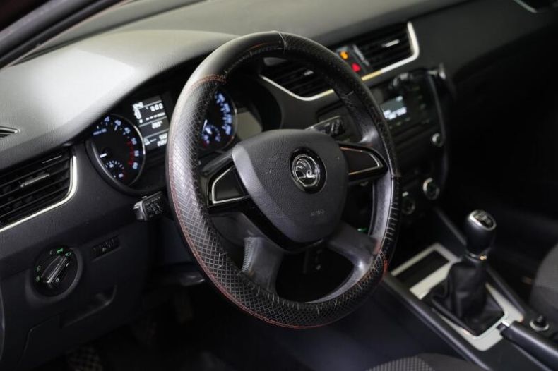 Škoda Octavia - hlavní fotka