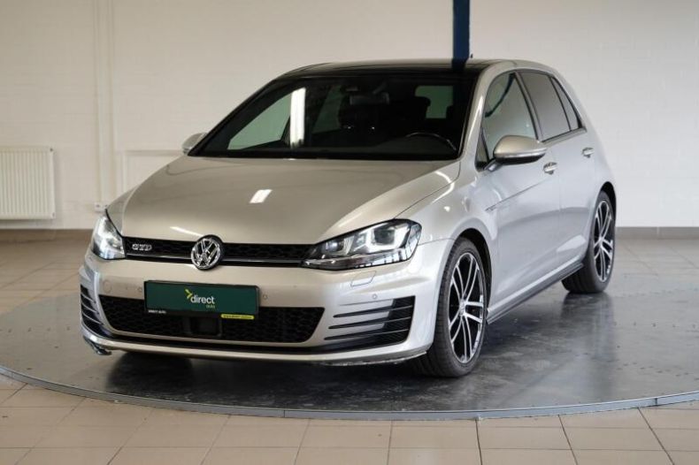Volkswagen Golf - hlavní foto