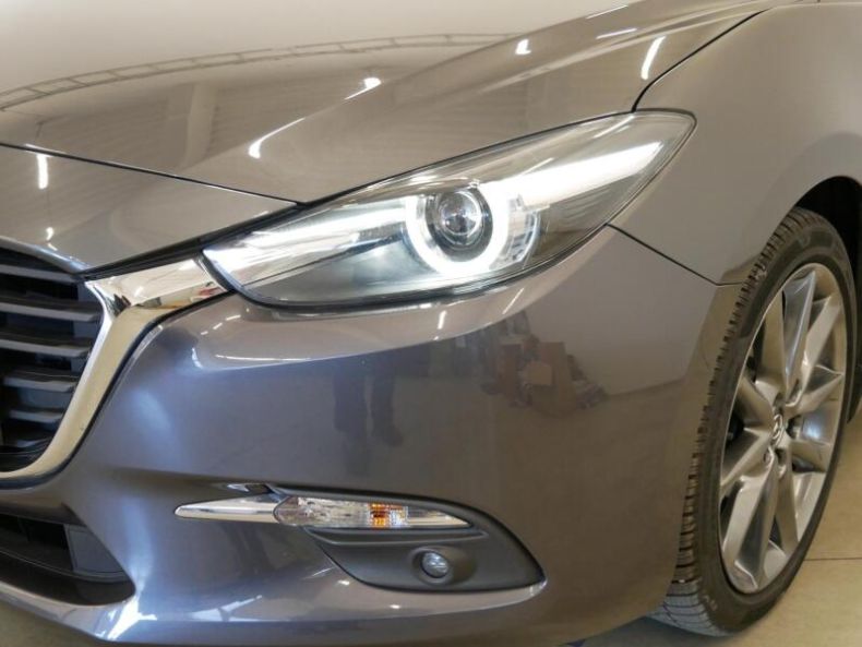 Mazda 3 - hlavní fotka