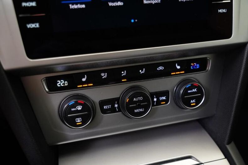 Volkswagen Passat - hlavní fotka