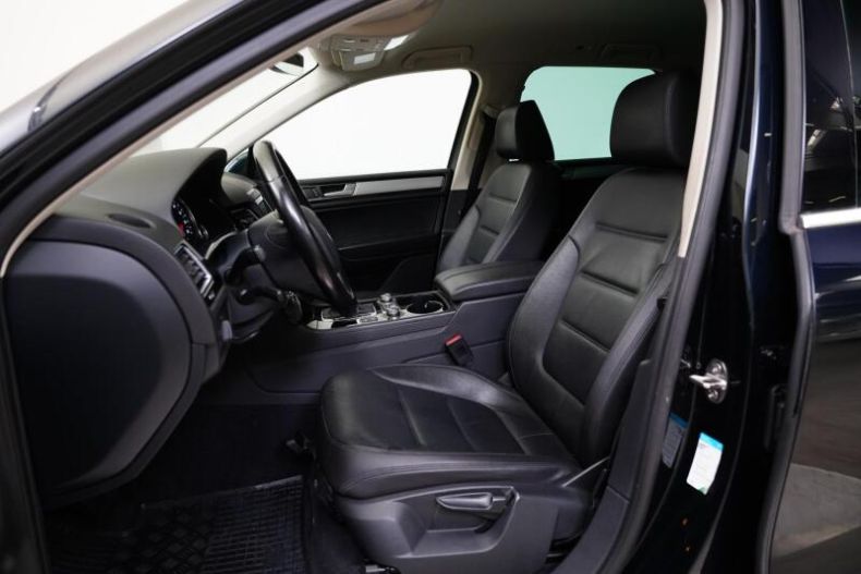 Volkswagen Touareg - hlavní fotka