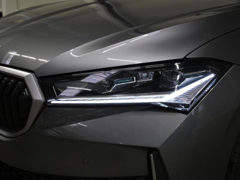Škoda Superb - hlavní fotka
