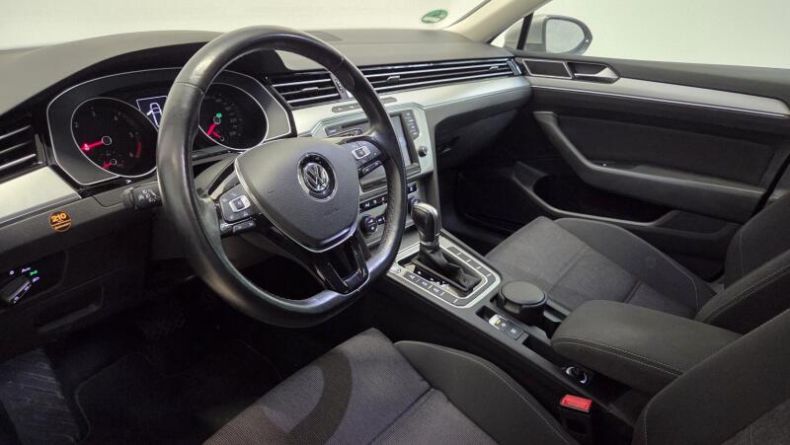 Volkswagen Passat - hlavní fotka