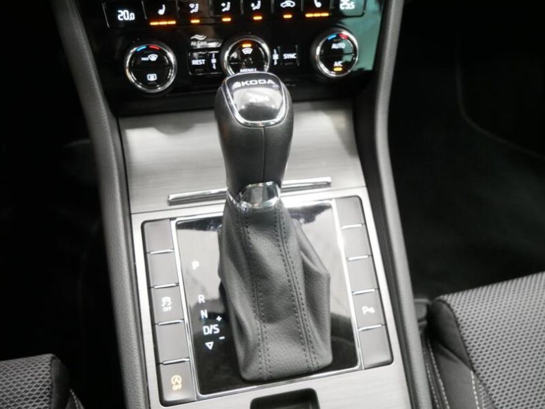 Škoda Superb - hlavní foto