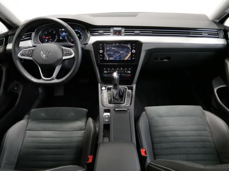 Volkswagen Passat - hlavní fotka