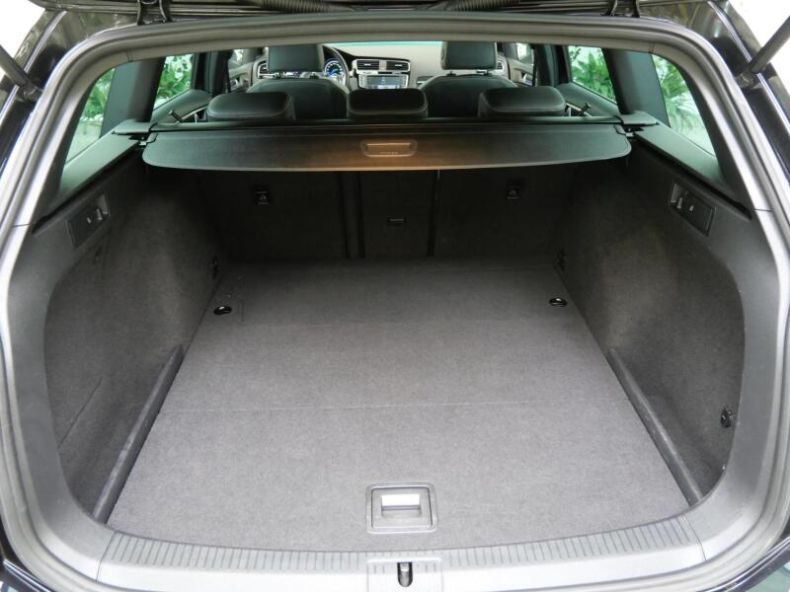 Volkswagen Golf - hlavní fotka