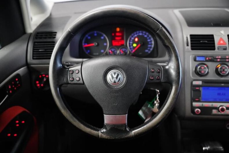 Volkswagen Touran - hlavní fotka