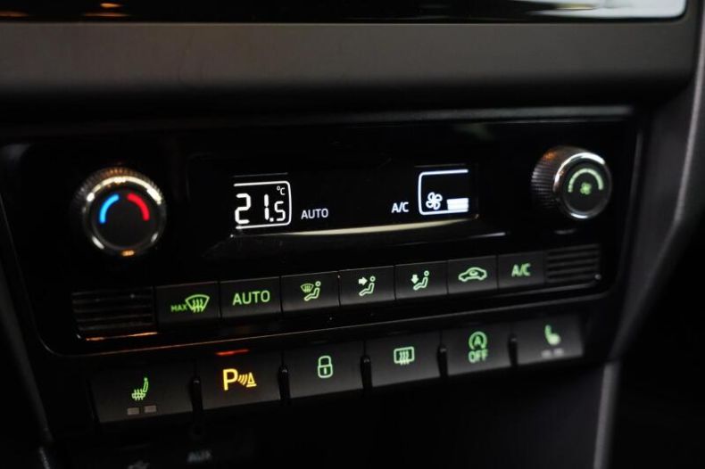 Škoda Rapid - hlavní fotka