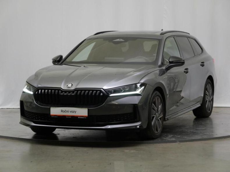 Škoda Superb - hlavní foto