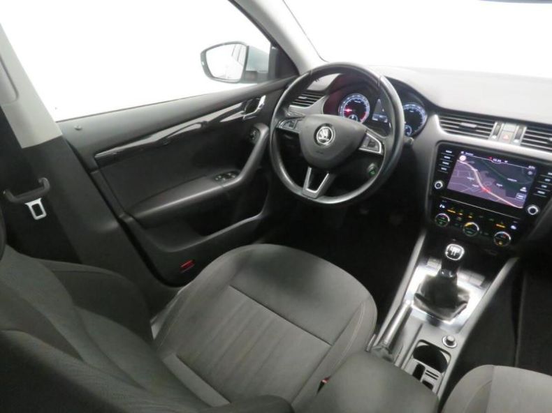 Škoda Octavia - hlavní fotka