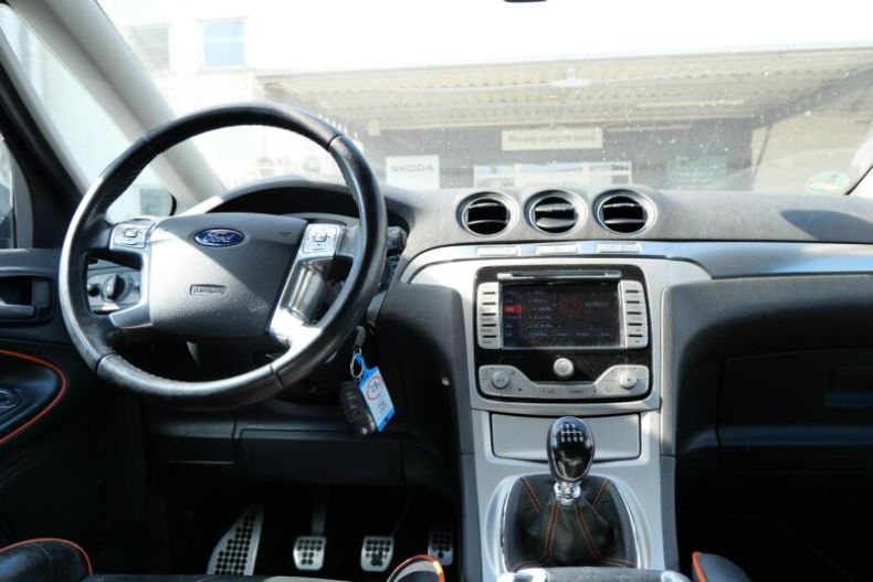 Ford S-MAX - hlavní fotka