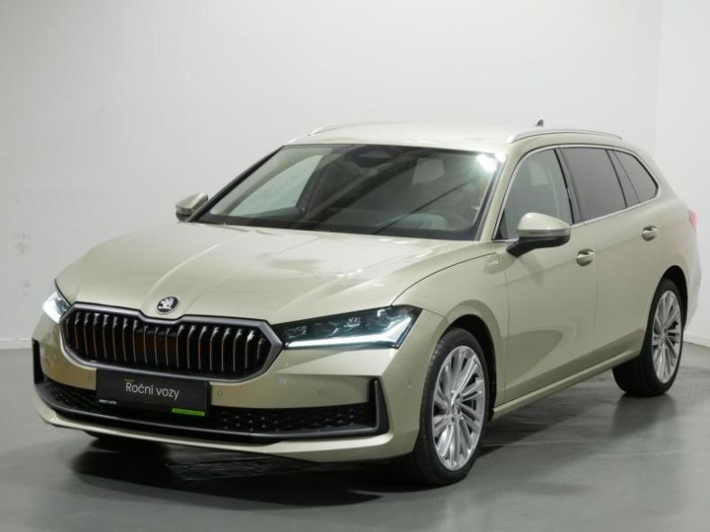 Škoda Superb - hlavní foto
