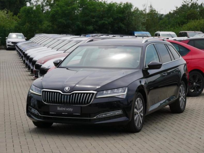 Škoda Superb - hlavní foto