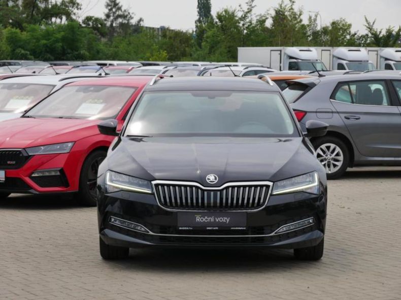 Škoda Superb - hlavní fotka