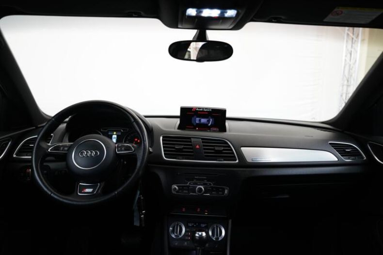 Audi Q3 - hlavní fotka